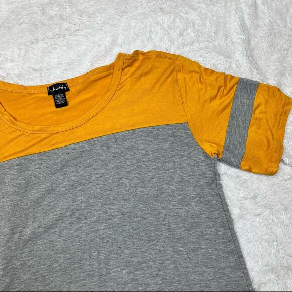 Justify rayon blend tee - Picture 2 of 6